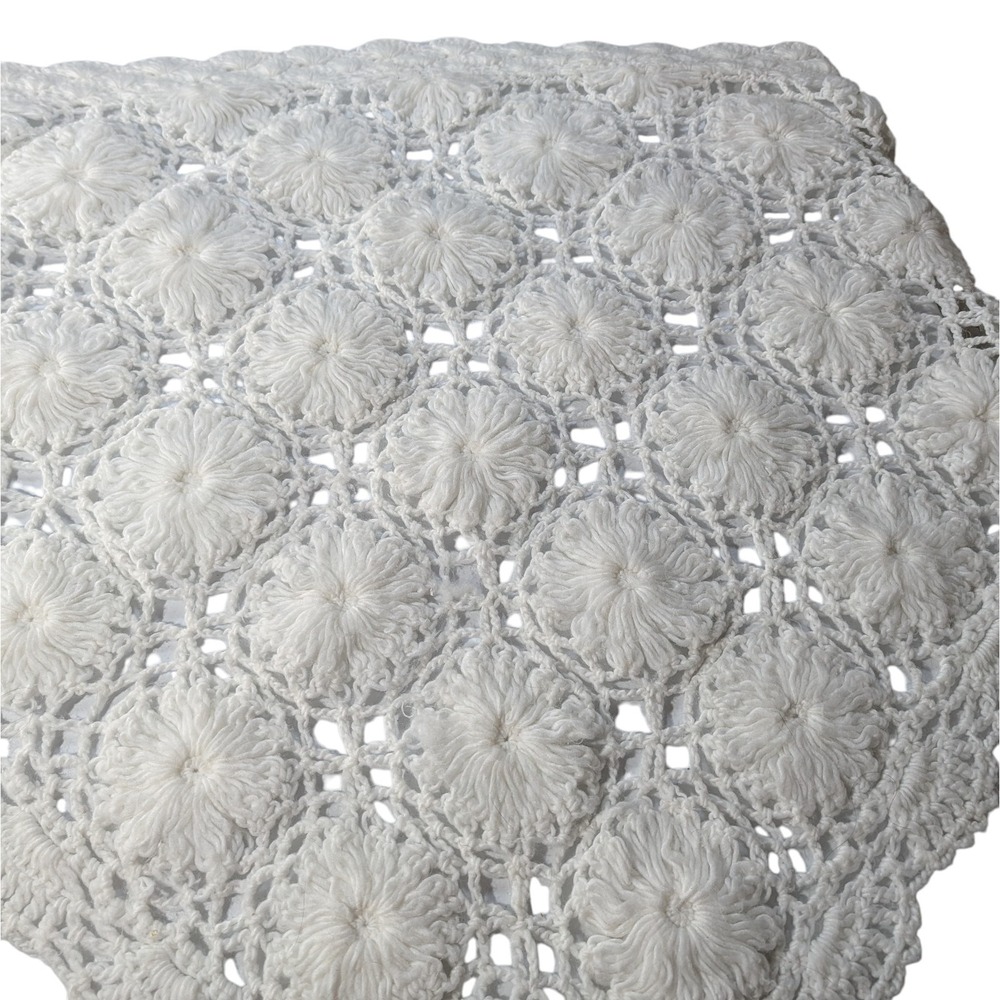 Hand Crocheted Shawl White Floral Granny Square Boho Chic Hipster Acrylic - Picture 5 of 9